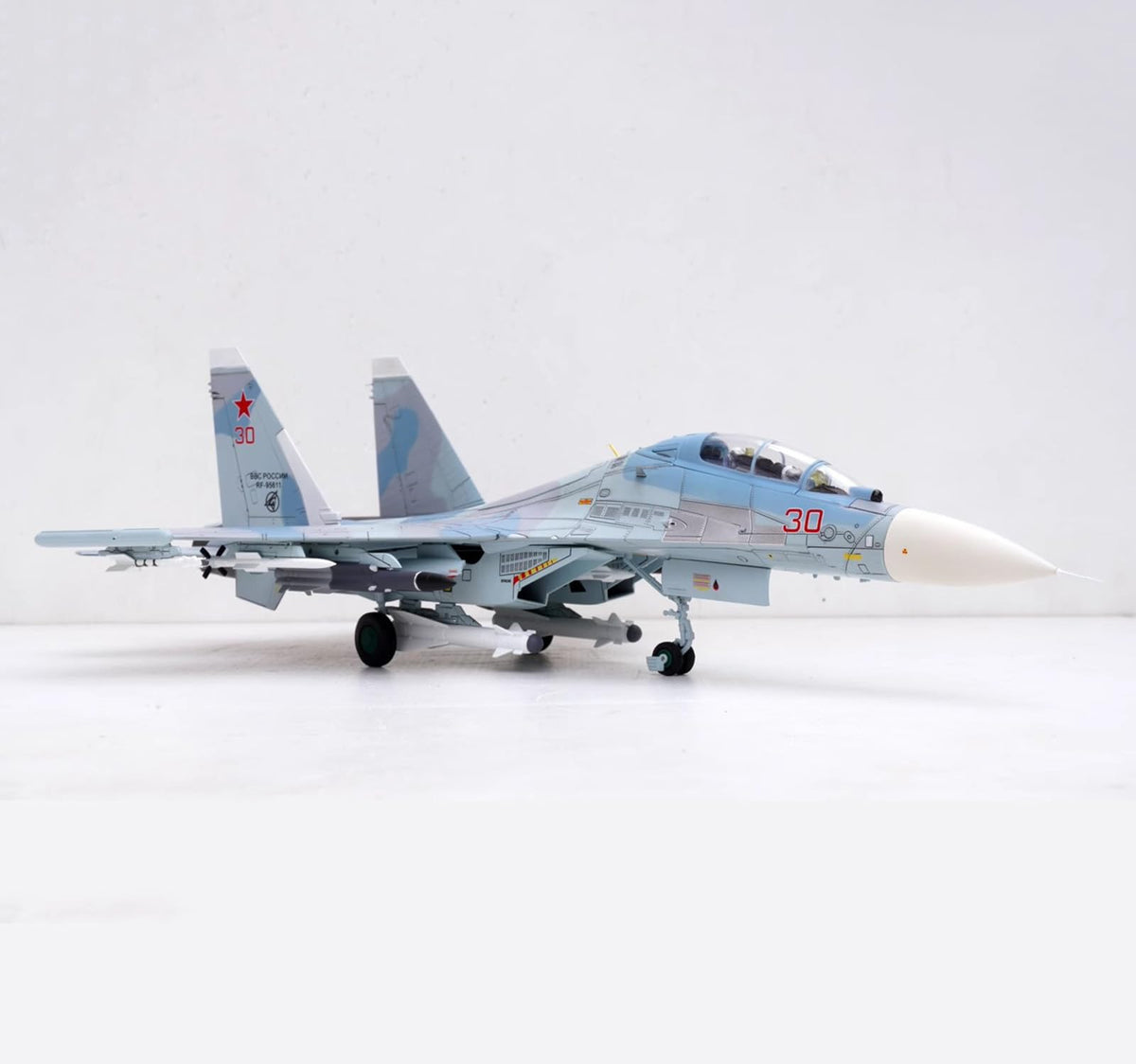 Military Fighter Alloy Die Cast Model, 1/72 Scale ВКС SU-30M2 Fighter Model, Adult Toys and Decorations, 12.2 x 8.3Inchs