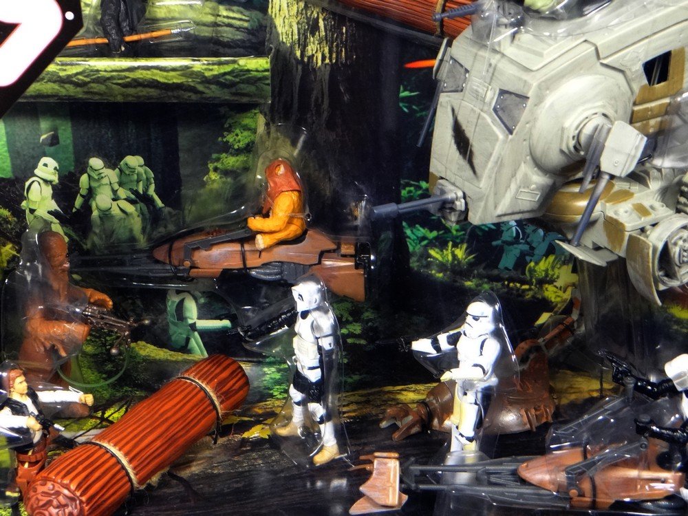 Star Wars 30th Anniversary Saga 2007 Exclusive Action Figure Mega-Pack The Battle of Endor